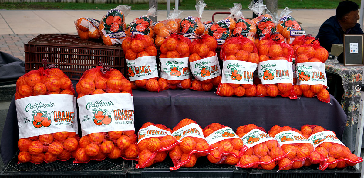 14market-oranges7046w