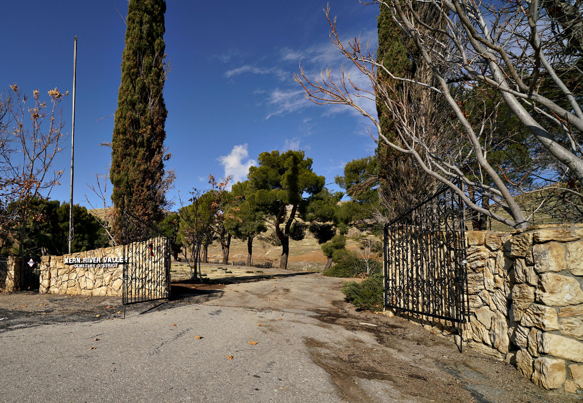 03wofford-krv-cemetery8254w